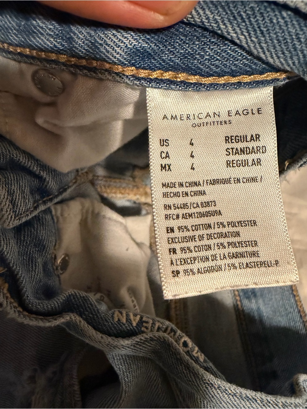 American Eagle Outfitters Light Blue Mom Jeans - Picture 3 of 6